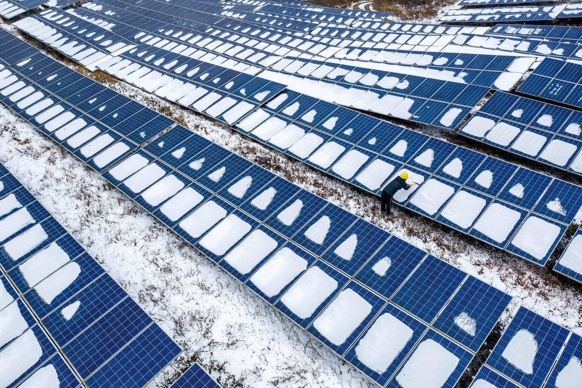How Solar PV Farms Can Benefit from Snow Melting & De-icing — Acquire ...